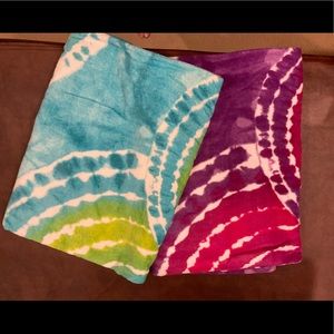 2 NWOT Large Colorful Tie Dye Summer Beach Towel 🏖